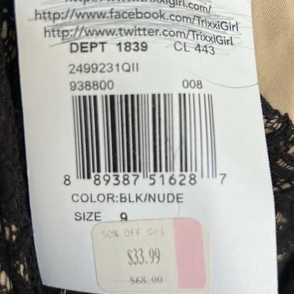 Black lace dress. Strapless - Picture 4 of 4